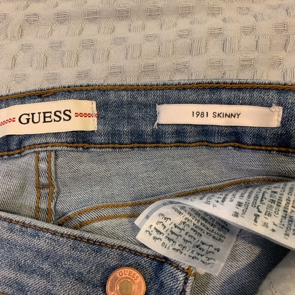 Guess jeans BNWOT - Picture 12 of 13